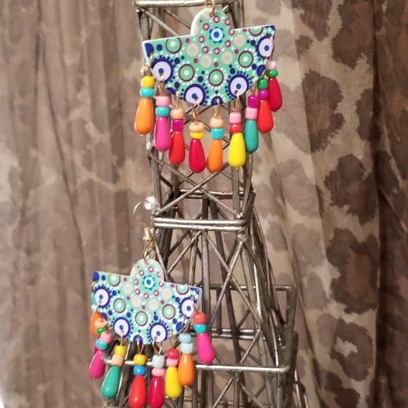 Boho Multi color Wooden Dangling Earrings New - Picture 1 of 3